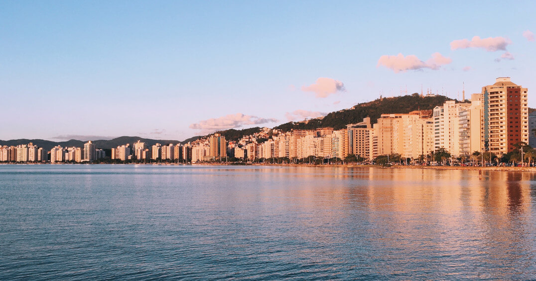 Beira Mar em Florianópolis, destino mais procurado em SC.