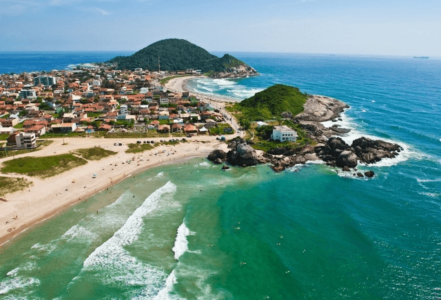 Joinville fica perto da praia São Francisco do Sul Treviri Residencial Construtora Fontana