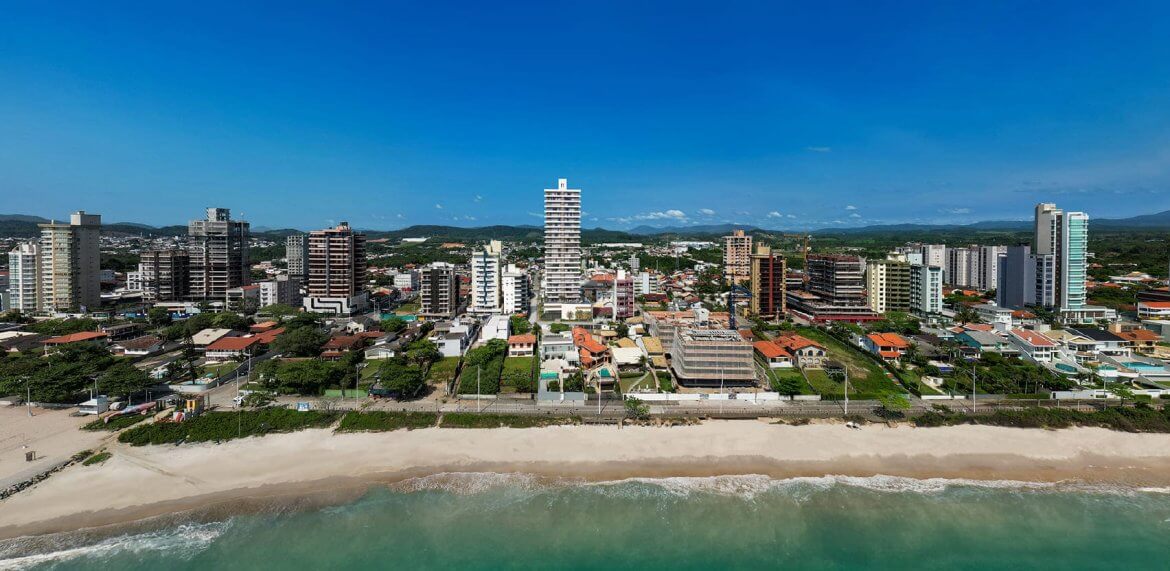 Vista da praia de Balneário Piçarras